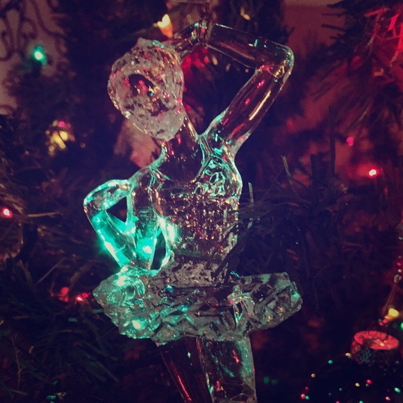 Meet your Posher, Cecia - Picture 1 of 1